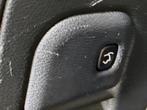Used 2021 Jeep Grand Cherokee Limited AWD/4WD image 28