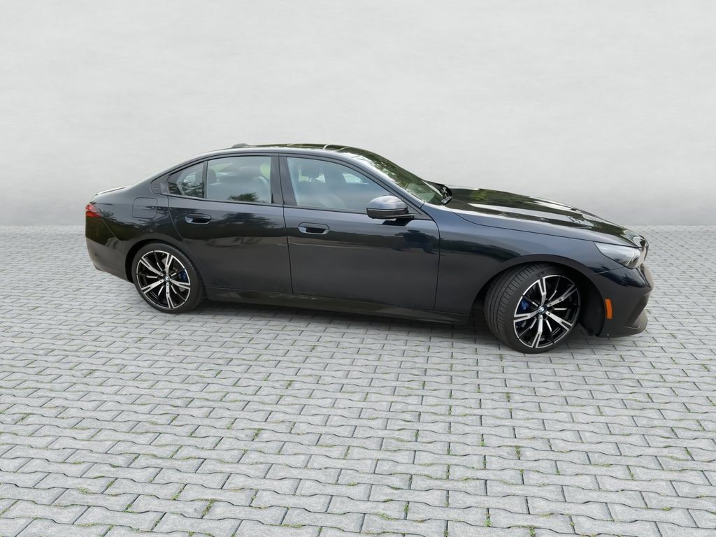Certified 2024 BMW 540i xDrive w/ Premium Package AWD/4WD image 9