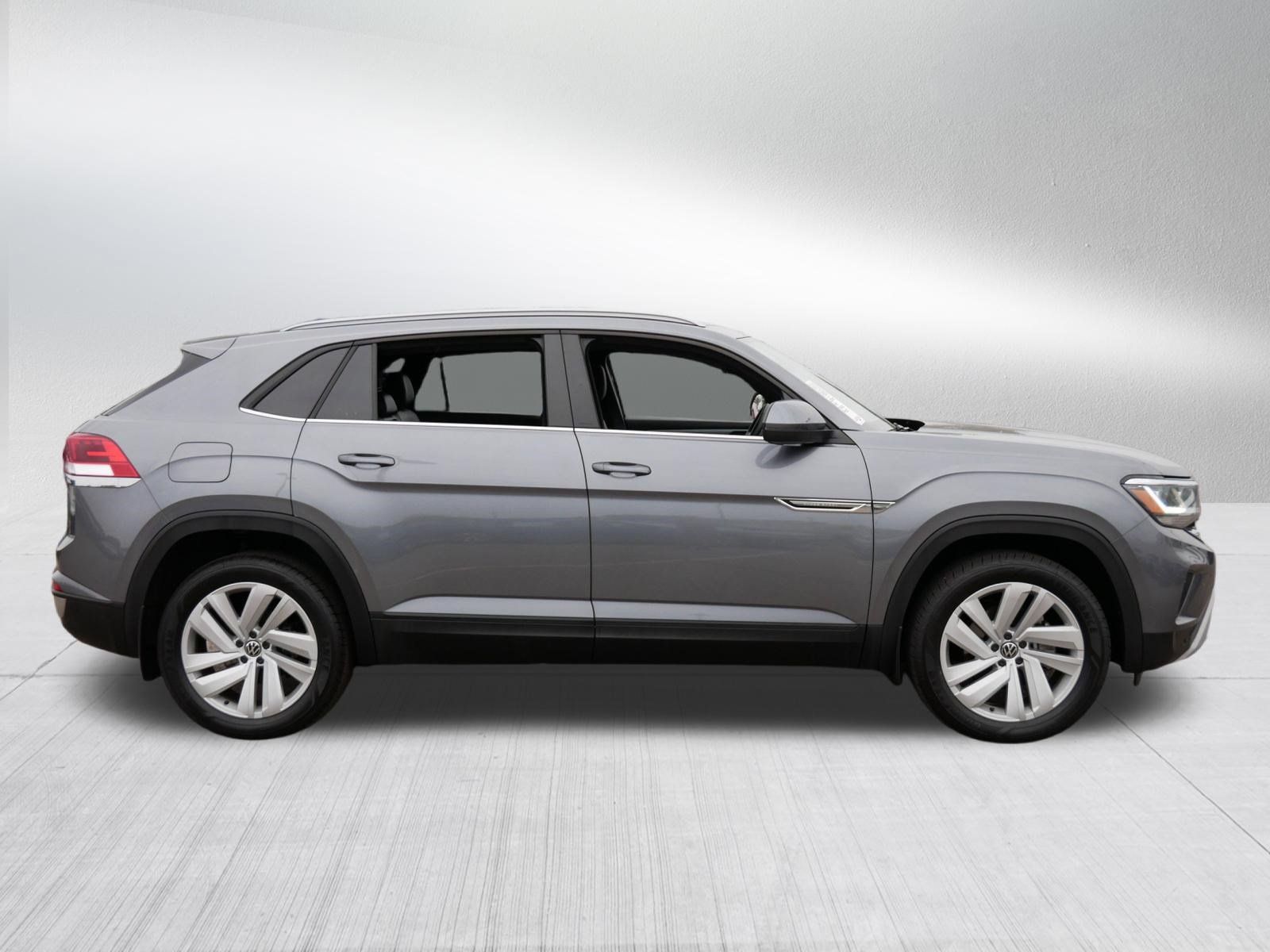 Certified 2021 Volkswagen Atlas Cross Sport SE AWD/4WD image 8