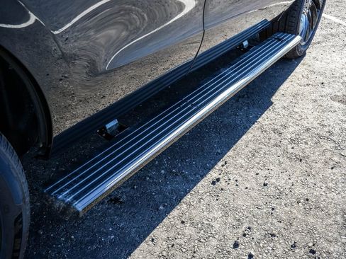 New 2025 Lincoln Navigator Reserve w/ Jet Appearance Package image 10