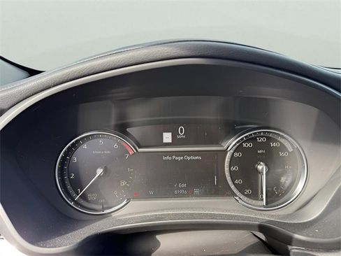 Used 2019 Cadillac XT4 Luxury w/ Cold Weather Package image 16