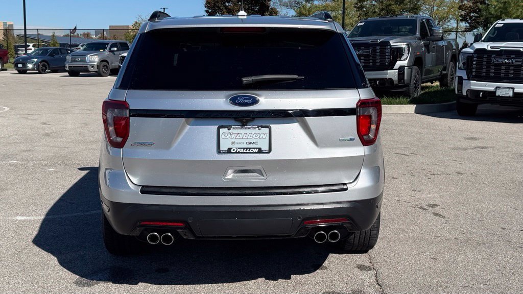 Used 2018 Ford Explorer Sport w/ Ford Safe & Smart Package AWD/4WD image 3