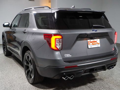 Used 2023 Ford Explorer ST w/ Technology Package AWD/4WD image 9