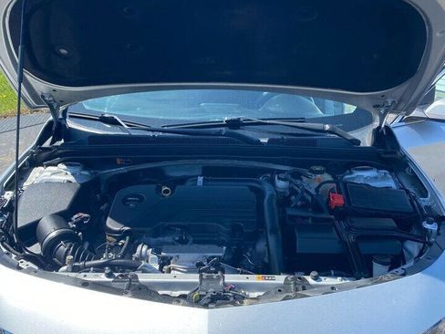 Used 2018 Chevrolet Malibu LT image 4