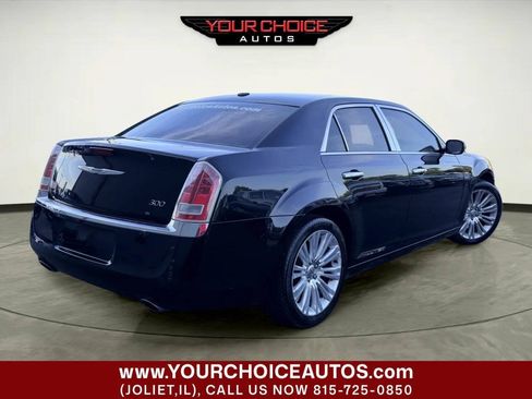Used 2011 Chrysler 300 Limited RWD image 5