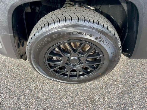 Used 2020 Jeep Renegade Sport image 29