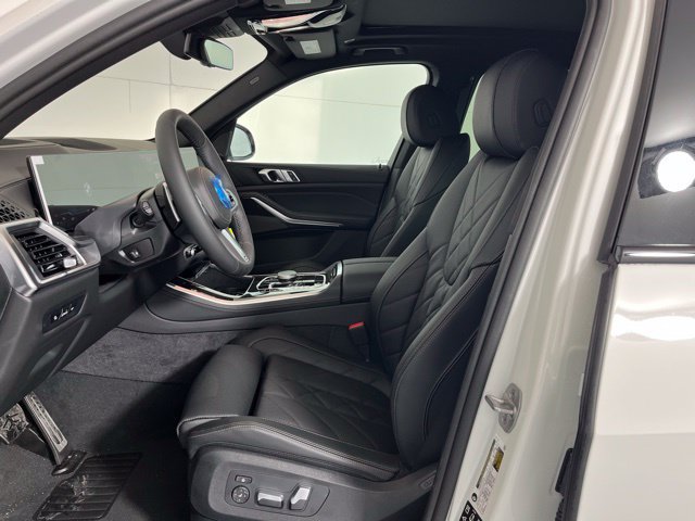 Used 2026 BMW X5 xDrive40i w/ M Sport Package AWD/4WD image 10