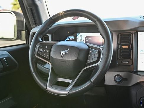 Certified 2022 Ford Bronco Badlands AWD/4WD image 17