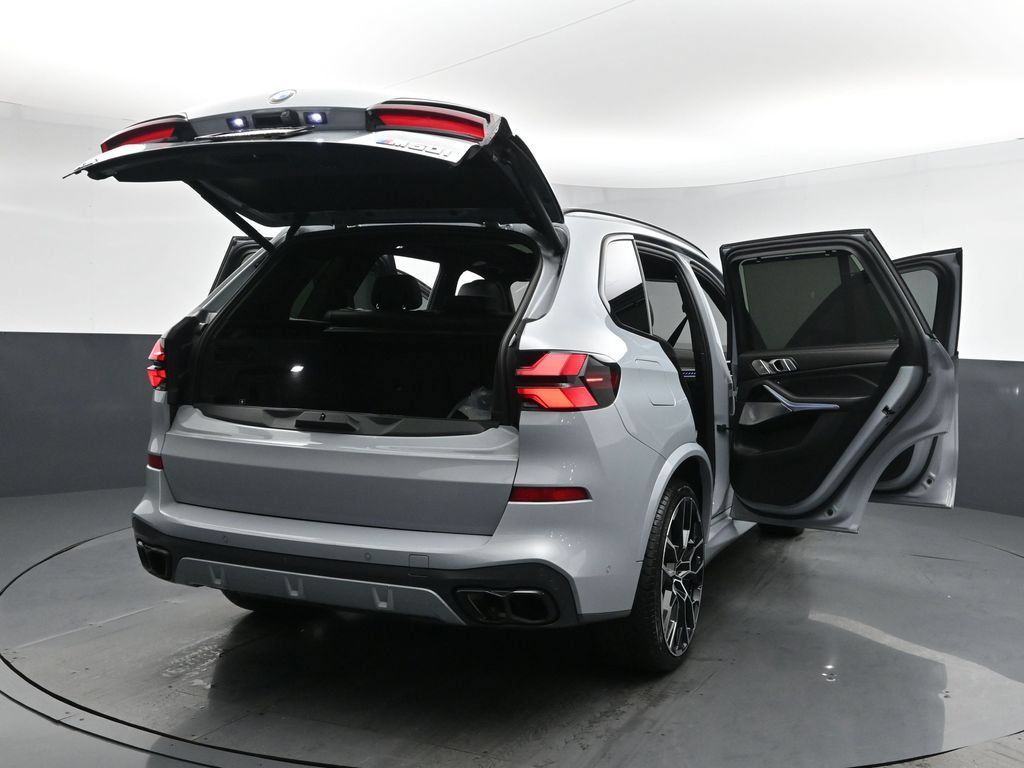 Used 2024 BMW X5 M60i AWD/4WD image 30