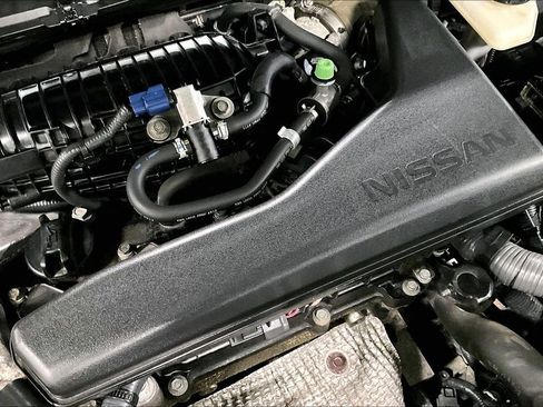 Used 2015 Nissan Rogue SV w/ SV Moonroof Package image 32