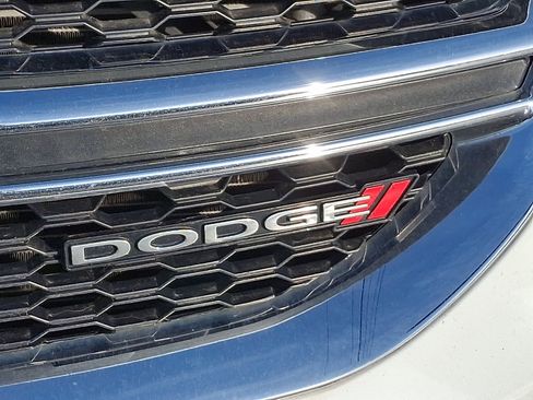 Used 2019 Dodge Grand Caravan SXT image 4