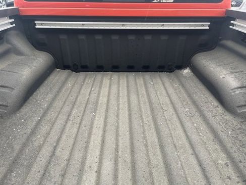 New 2025 Nissan Frontier PRO-4X w/ Pro Convenience Package image 16