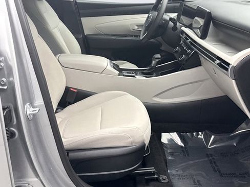 Used 2025 Hyundai Tucson SEL image 17
