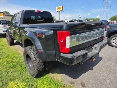 Used 2017 Ford F450 Platinum w/ Platinum Ultimate Package AWD/4WD image 11
