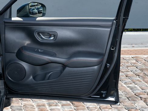 Certified 2024 Honda HR-V Sport image 12