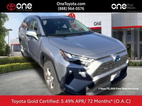Used 2023 Toyota RAV4 LE AWD/4WD image 1