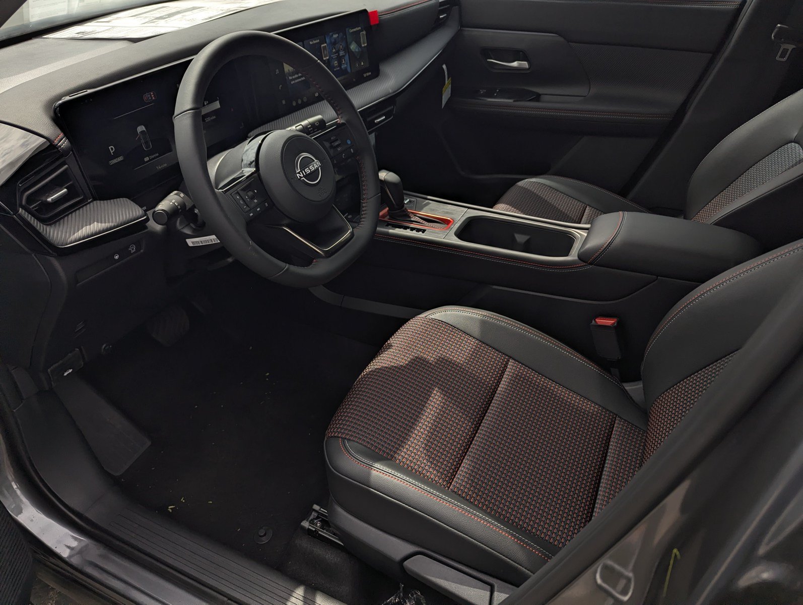 New 2026 Nissan Kicks SR FWD image 9