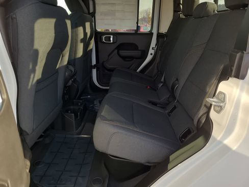 New 2026 Jeep Gladiator Sport image 21