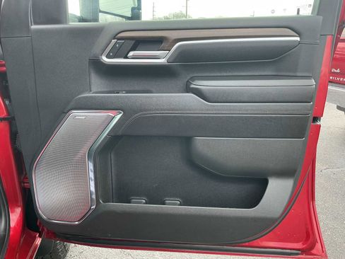 Used 2024 Chevrolet Silverado 3500 High Country image 26