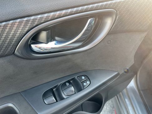 Used 2017 Nissan Sentra NISMO image 14