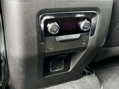 Used 2025 Chevrolet Tahoe LT image 12