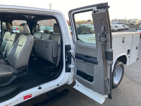 Used 2017 Ford F450 XL image 25