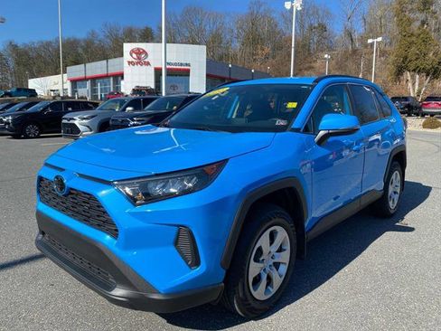 Certified 2020 Toyota RAV4 LE AWD/4WD image 1