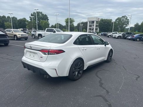 Used 2025 Toyota Corolla SE FWD image 4
