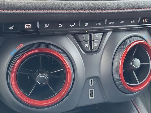 Used 2025 Chevrolet Blazer RS w/ LPO, Floor Liner Package FWD image 23