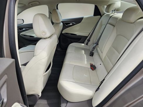 Used 2024 Chevrolet Malibu LT image 32