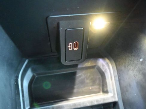 Used 2024 BMW X3 sDrive30i image 17