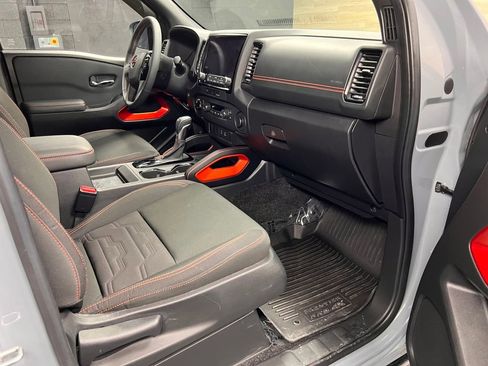 Used 2024 Nissan Frontier PRO-4X w/ Off-Road Protection Package image 8