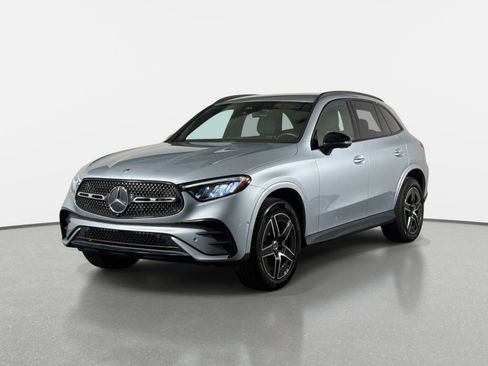 Used 2025 Mercedes-Benz GLC 300 4MATIC w/ AMG Line image 7
