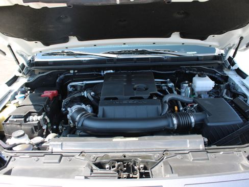 Certified 2025 Nissan Frontier SV AWD/4WD image 27