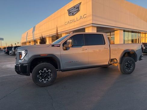 Used 2024 GMC Sierra 2500 AT4X image 1