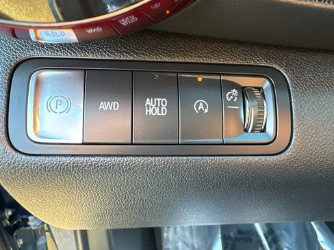 Used 2025 Chevrolet Equinox RS image 23