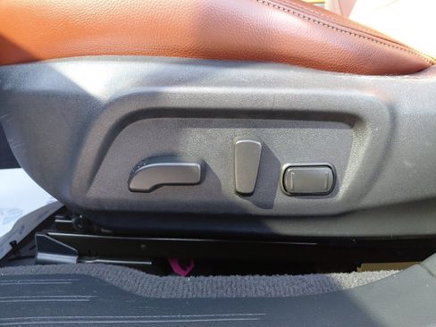 Used 2019 Subaru Outback 3.6R Touring image 14