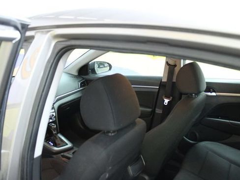 Used 2020 Hyundai Elantra Value Edition w/ Cargo Package (C1) FWD image 10