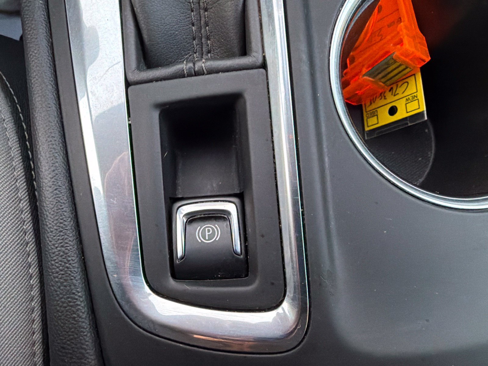 Used 2018 Chevrolet Equinox LS FWD image 25