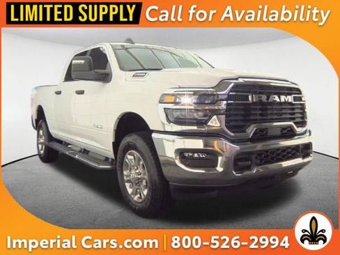 Used 2026 RAM 2500 Big Horn AWD/4WD image 1