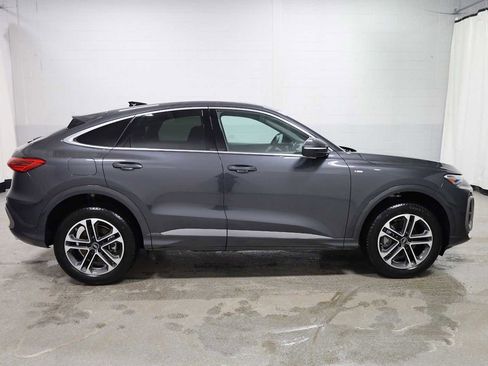 New 2025 Audi Q5 Premium image 10