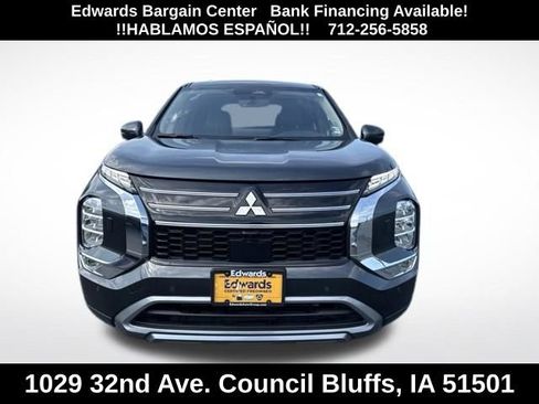 Used 2025 Mitsubishi Outlander SE AWD/4WD image 2