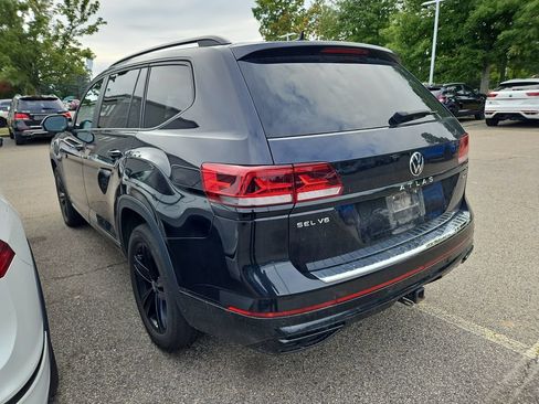 Used 2023 Volkswagen Atlas SEL R-Line AWD/4WD image 2