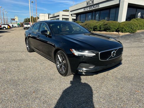 Used 2018 Volvo S90 T5 Momentum w/ Momentum Plus Package image 23
