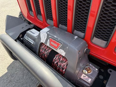 Used 2019 Jeep Wrangler Unlimited Rubicon w/ Dual Top Group AWD/4WD image 32