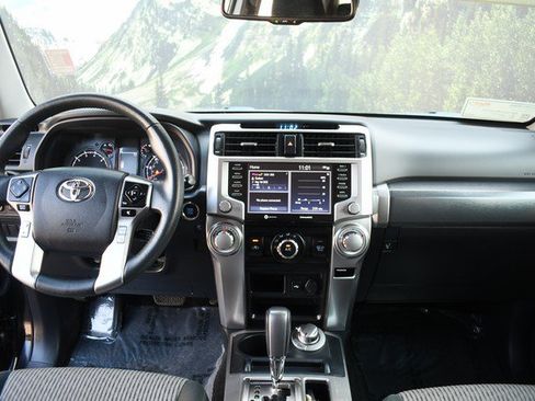 Certified 2024 Toyota 4Runner SR5 AWD/4WD image 18