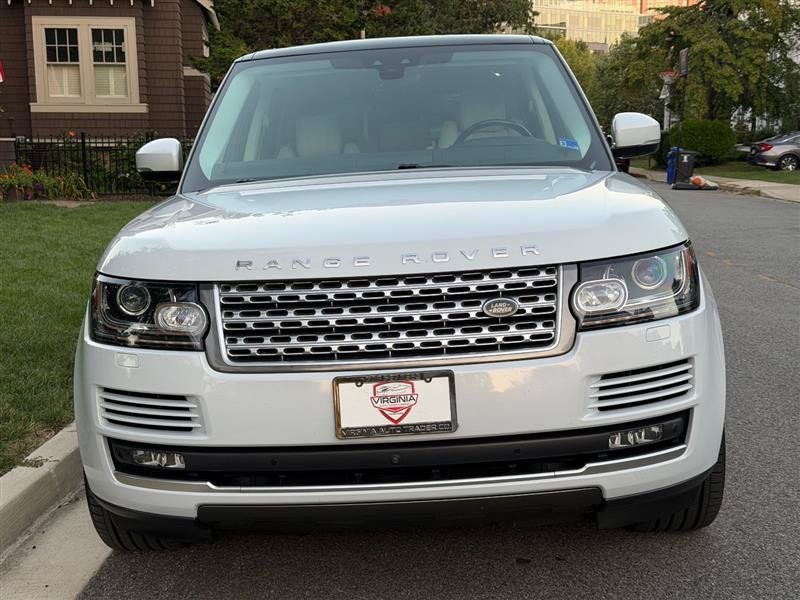 Used 2017 Land Rover Range Rover Supercharged AWD/4WD image 3