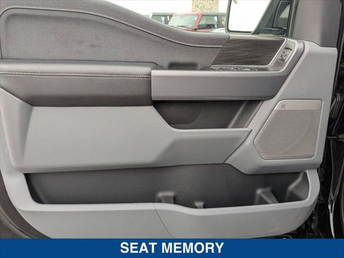 Used 2025 Ford F150 Lariat w/ Equipment Group 502A High AWD/4WD image 10