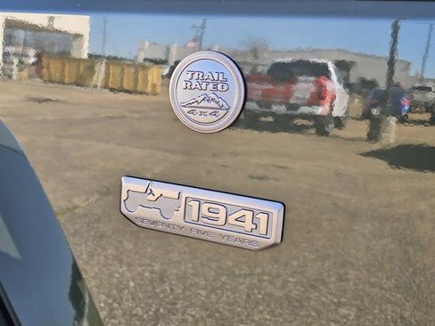 Used 2016 Jeep Wrangler Unlimited Sahara image 25