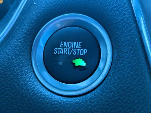 Used 2020 Chevrolet Traverse RS FWD image 21